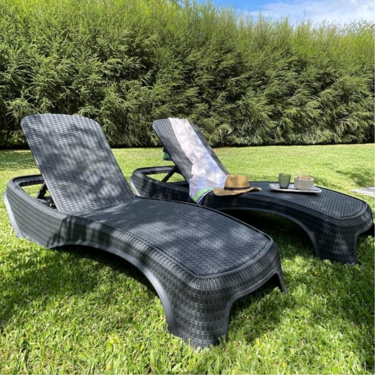 Kit 2 Espreguiçadeiras Dubai Premium Rattan Reclinável Praia, Piscina e Jardim Suporta 200kg